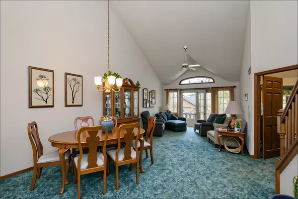 Pewaukee, WI 53072,N22W24144 Cloister Unit 6C