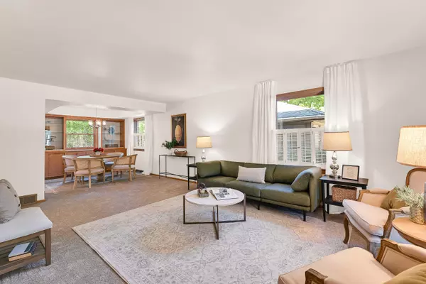 Wauwatosa, WI 53226,2347 N 100th