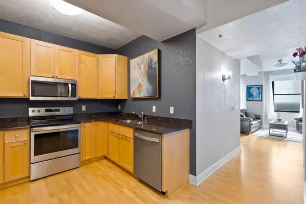 Milwaukee, WI 53203,606 W Wisconsin Unit 301
