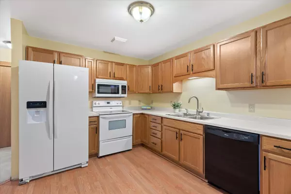 West Bend, WI 53090,1117 Schmidt Unit 2