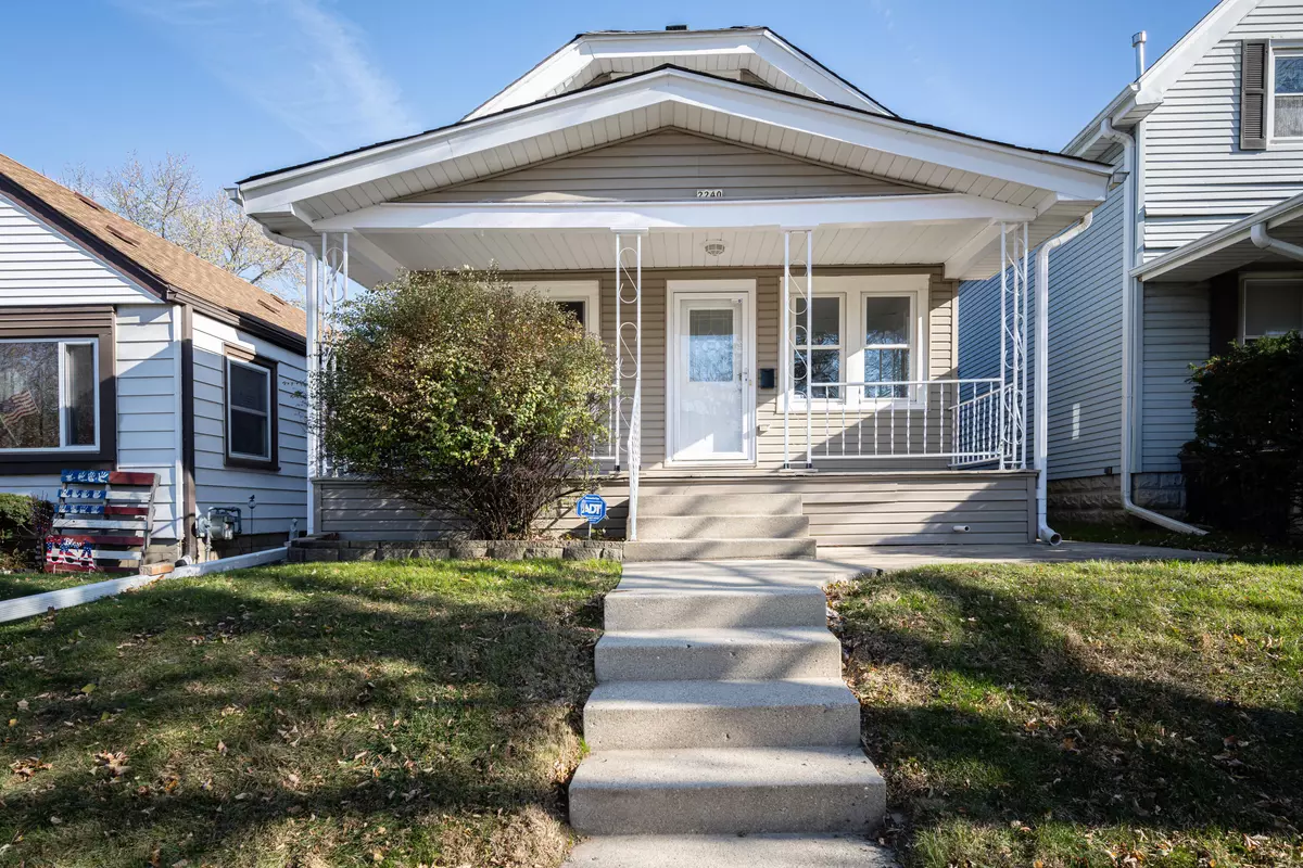 West Allis, WI 53219,2240 S 78th