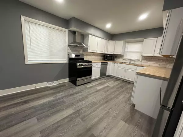 Milwaukee, WI 53218,4875 N 53rd