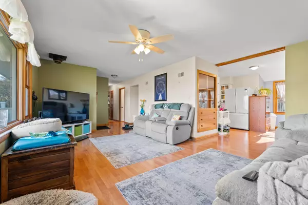 Brookfield, WI 53045,18785 Davidson