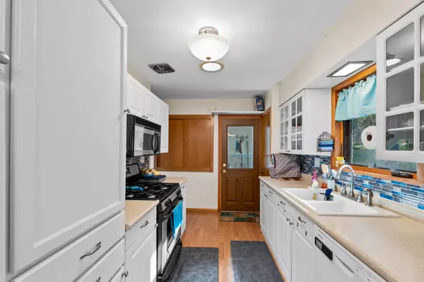 Brookfield, WI 53045,18785 Davidson