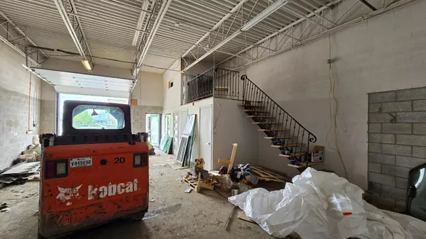 Montréal (rivière-des-prairies/pointe-aux-trembles), QC H1B5V5,3919 Boul. St-Jean-Baptiste