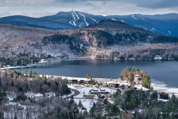 Lac-Supérieur, QC J0T1J0,2240 Ch. du Lac-Supérieur #3303