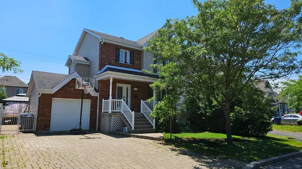 Châteauguay, QC J6K4T2,226 Rue des Planètes