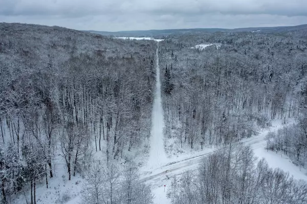 Lac-des-écorces, QC J0W1H0,Ch. de la Pisciculture