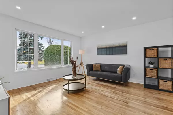 Montréal (pierrefonds-roxboro), QC H8Y1N9,42 16e Rue