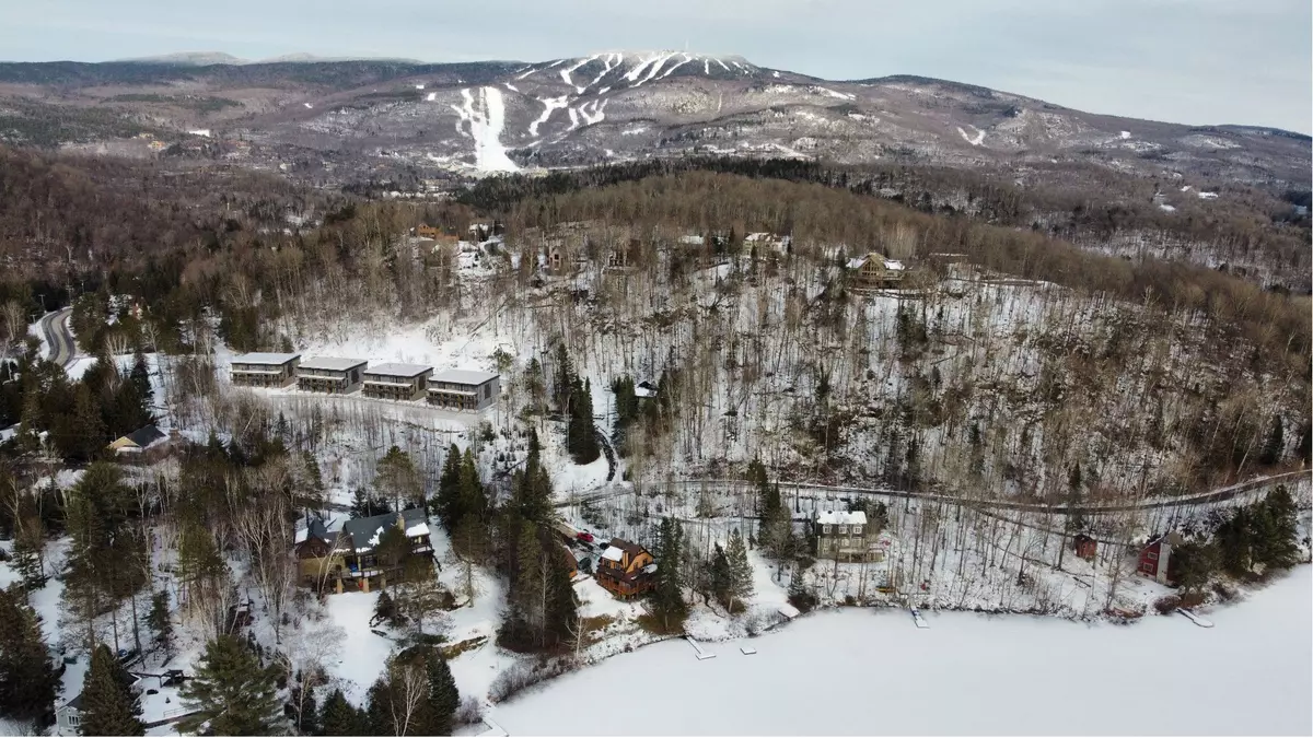 Mont-Tremblant, QC J8E1E9,120 Allée Pangman