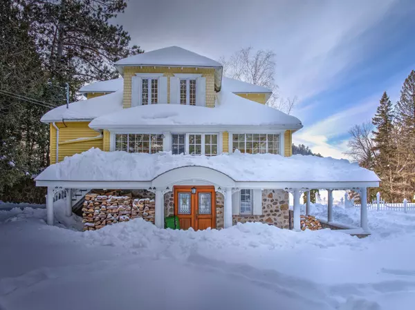 Saint-jean-de-matha, QC J0K2S0,112 Av. des Pins