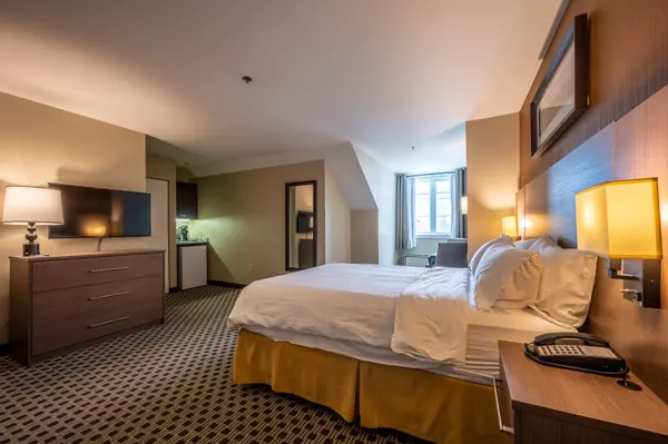 Mont-tremblant, QC J8E1C9,160 Ch. du Curé-Deslauriers #325-425