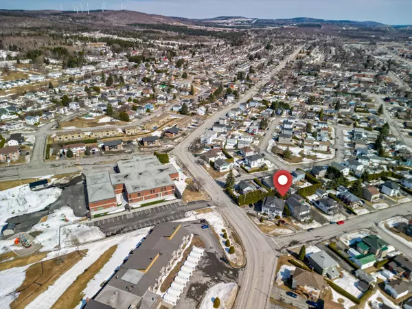 Thetford Mines, QC G6G1K7,311 -335 Rue Giroux