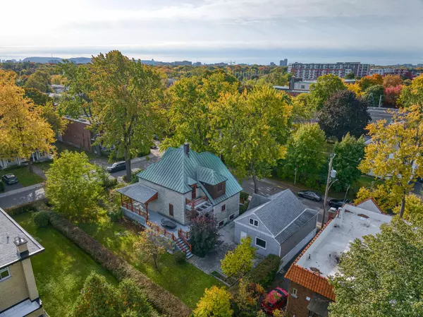 Montréal (Ahuntsic-Cartierville), QC H2C1B2,905 Boul. Gouin E.