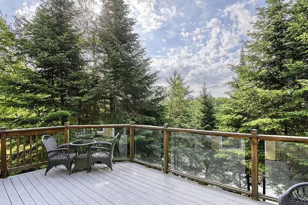 Mont-Tremblant, QC J8E2K6,1674 Ch. du Golf