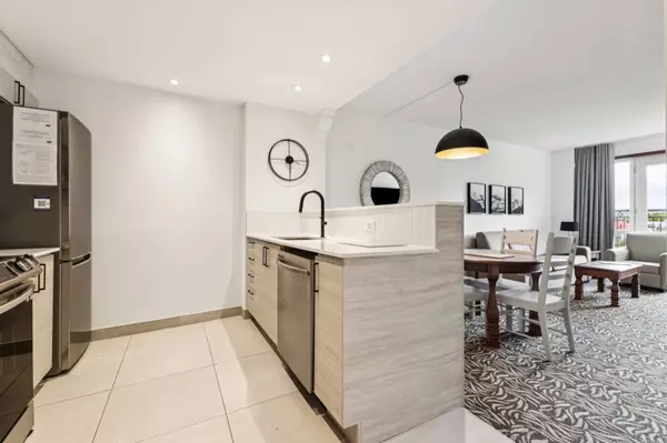 Mont-tremblant, QC J8E1M2,150 Ch. au Pied-de-la-Montagne #429C