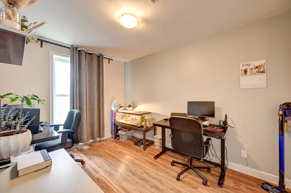 Montréal (Le Sud-Ouest), QC H4E0A1,5600 Rue Briand #621