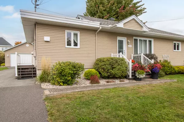 Waterloo, QC J0E2N0,693 Rue Western