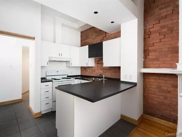 Montréal (le Plateau-mont-royal), QC H2X1V6,244 Rue Milton