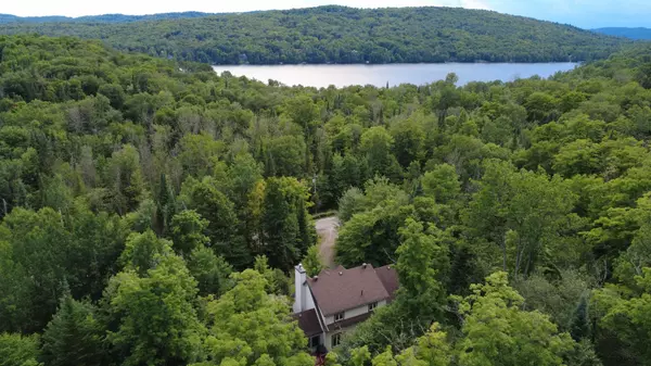 Mont-tremblant, QC J8E1L5,330 Ch. des Boisés