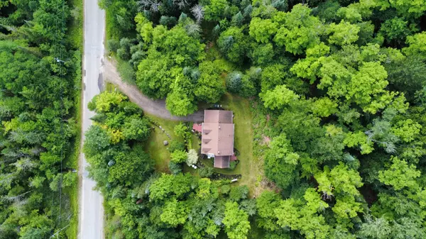 Mont-tremblant, QC J8E1L5,330 Ch. des Boisés