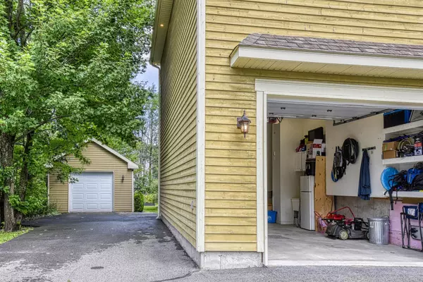 Saint-Jérôme, QC J5L2S9,1090 Rue Quintin