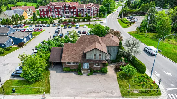 Saint-sauveur, QC J0R1R6,80 -82 Rue Principale