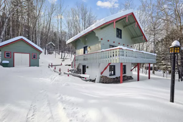 Mont-tremblant, QC J8E2K9,515 Ch. du Mont-du-Daim