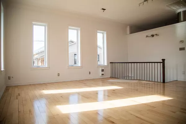 Longueuil (saint-hubert), QC J3V1N4,3020 Rue Pacific