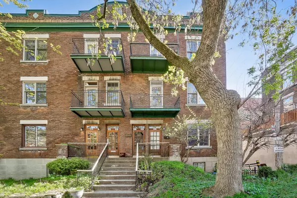 Montréal (Outremont), QC H2V3B7,917 Av. Davaar