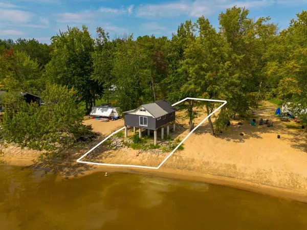 L'isle-aux-allumettes, QC J0X1M0,134 Ch. F