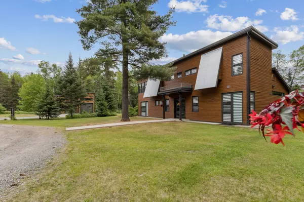 Rivière-rouge, QC J0T1T0,5568 Route de L'Ascension