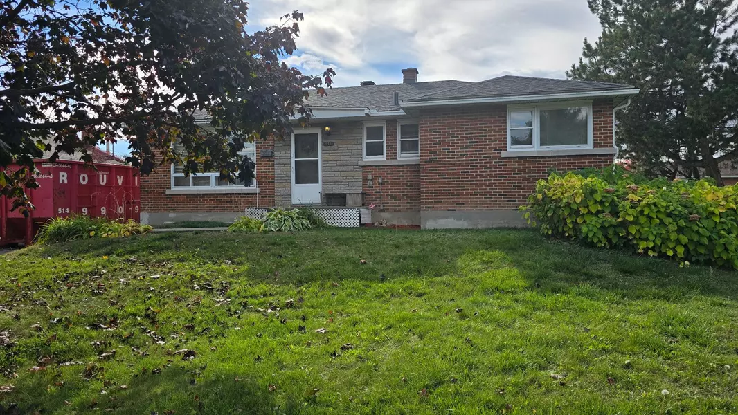 112 Av. Winthrop, Pointe-claire, QC H9R3W7