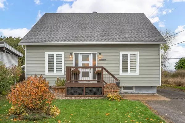 24 Rue Houle,  Gatineau (aylmer),  QC J9H1P4