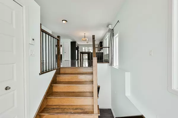 Saint-jérôme, QC J7Z2M1,589 -591 Rue Leroux