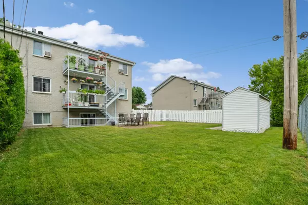 Saint-Basile-Le-Grand, QC J3N1L8,18 Rue Vanier