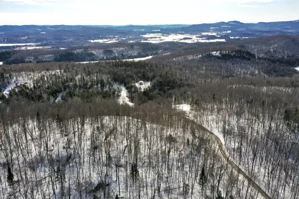 Mont-Tremblant, QC J8E2J3,Ch. du Lac-Forget