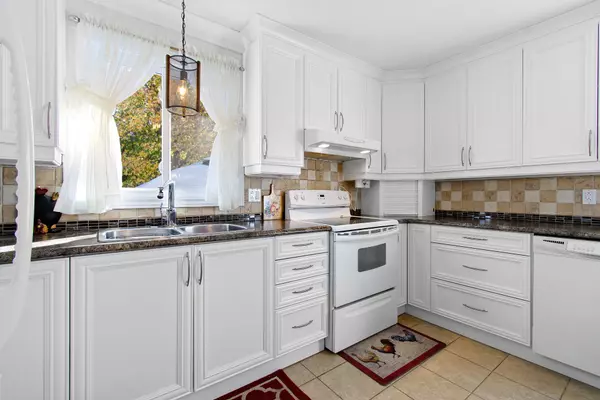 Gatineau (masson-angers), QC J8M1G8,28 Rue Valpin