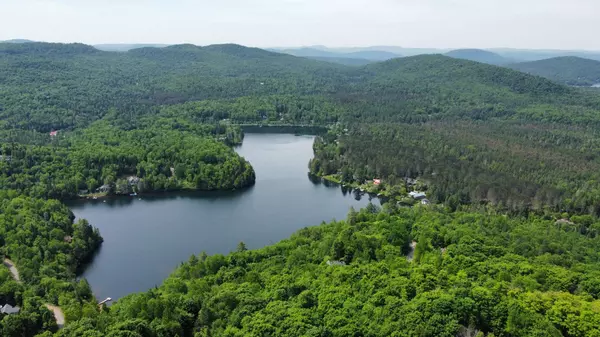 Lac-Supérieur, QC J0T1J0,Ch. Louise