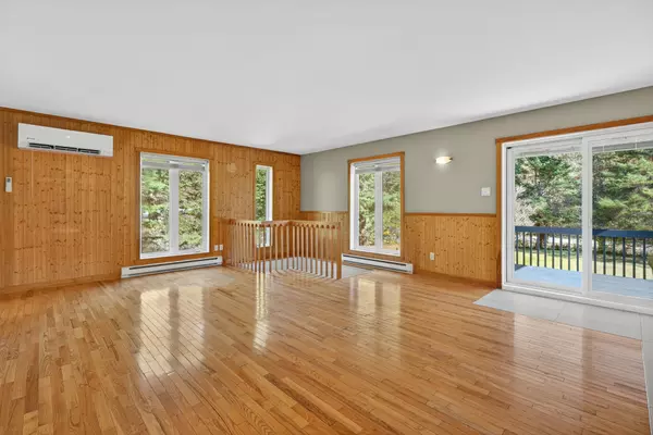 Mont-tremblant, QC J8E1N1,125 Rue Richer