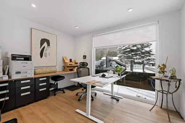 Mont-tremblant, QC J8E1K4,1972 -101 Ch. du Village