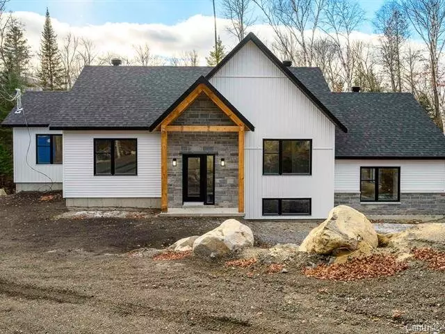 531 -533 Ch. de Mont-Rolland, Saint-hippolyte, QC J8A3E8