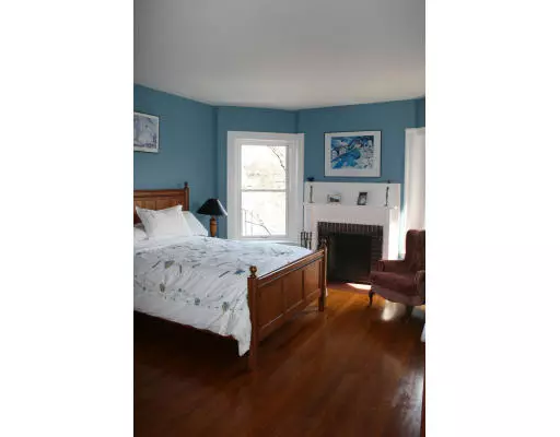 Brookline, MA 02446,43 Carlton Street #3