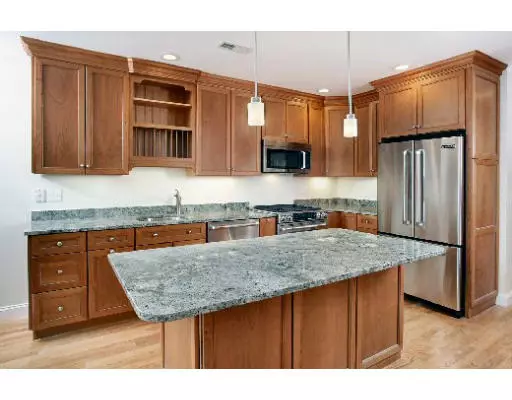38 Mount Vernon Street #2, Boston, MA 02129