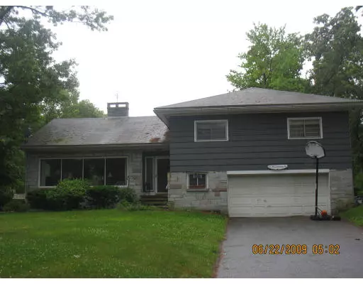 60 Passaconaway Dr, Dracut, MA 01826