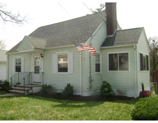 134 Connell St, Quincy, MA 02169
