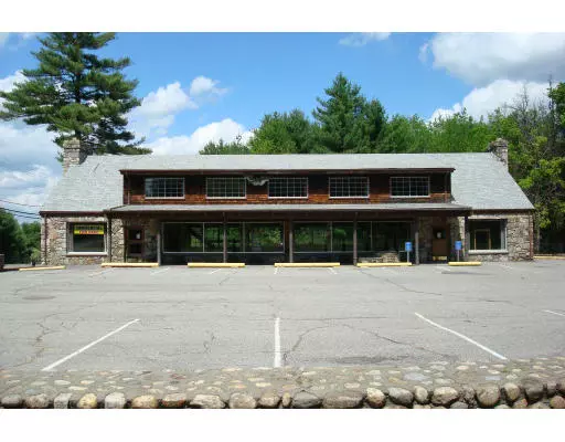 Sturbridge, MA 01566,1 River Rd