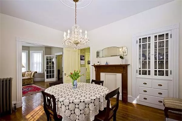 9 Walter St, Boston, MA 02131