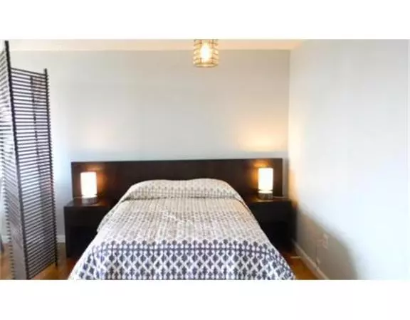 Boston, MA 02215,566 Commonwealth Av #804