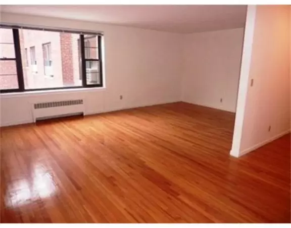 Brookline, MA 02446,53 Harvard Avenue #4